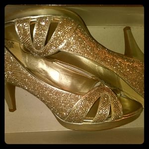 Women Shoes (Bandolino)